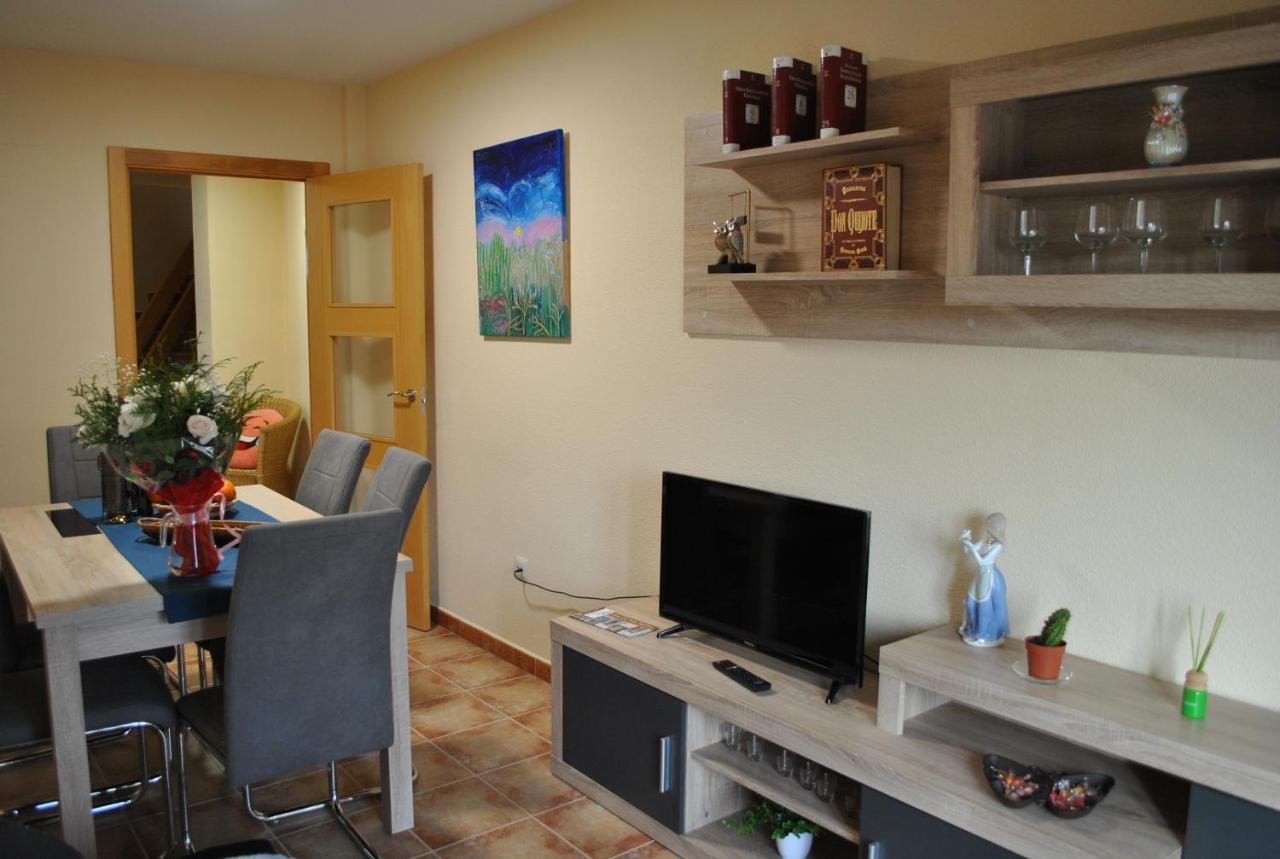 Apartamentos Turisticos Dulcinea Las Ventas con Pena Aguilera Exterior foto